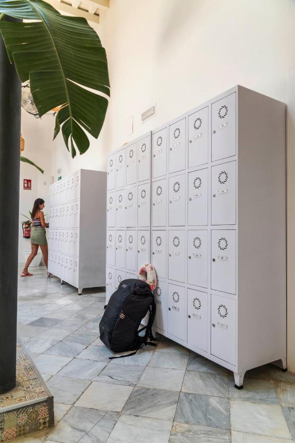 South Hostel Cadiz - Service Center Exterior photo